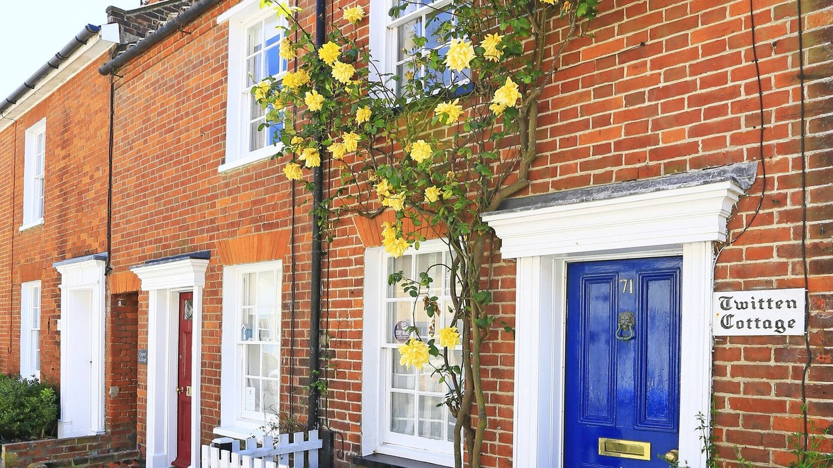 Southwold House | Twitten Cottage - Two Bedroom House, Sleeps 4