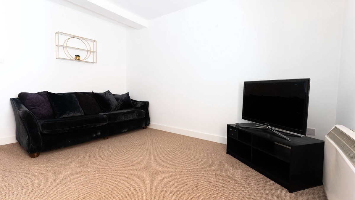 The Docks Apartment | Two bed Central apartment.
