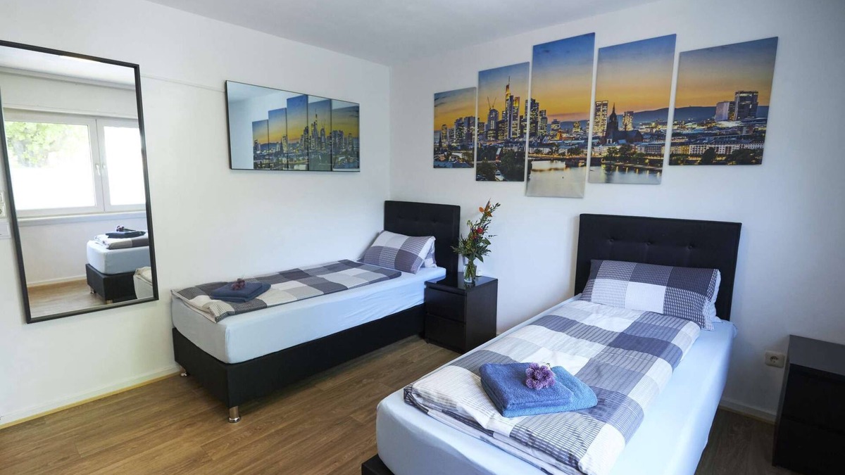 Muehlheim am Main Apartment | Two Bedroom Apartment with big Kitchen close to Frankfurt