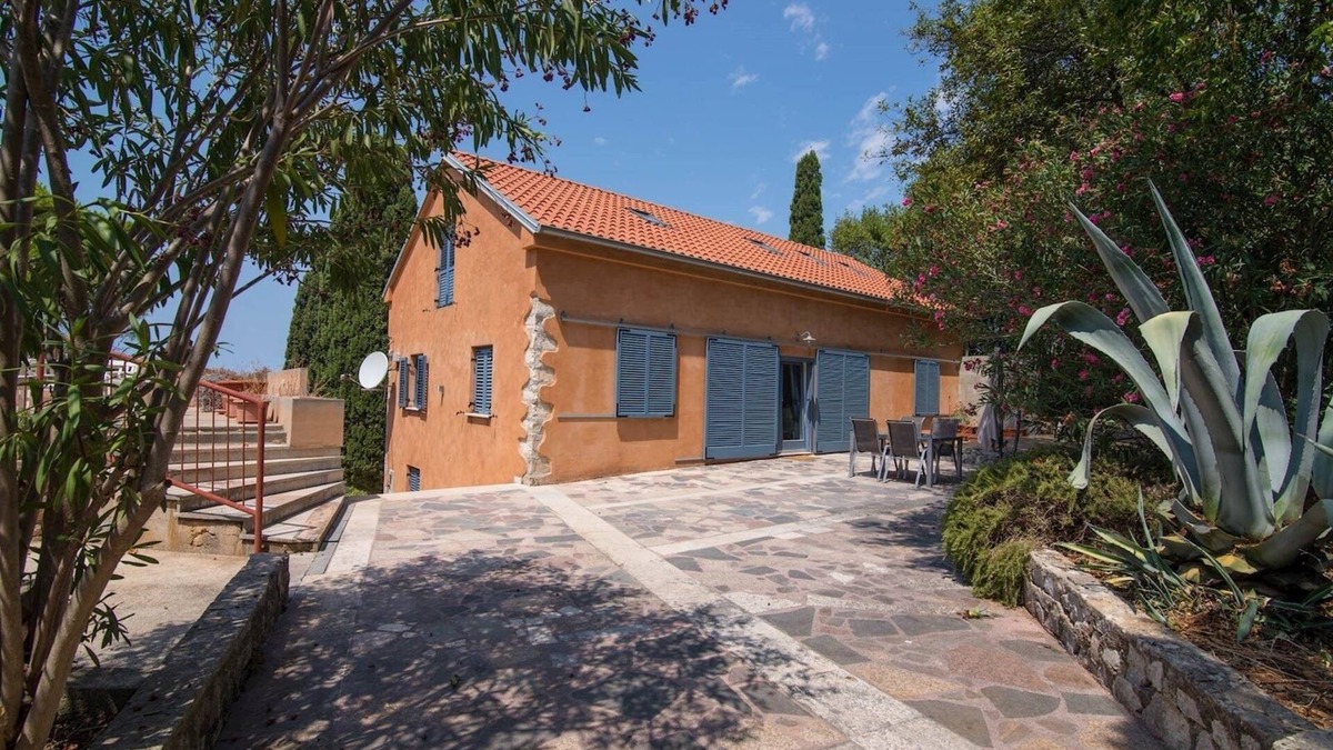 Veli Losinj Apartment | Two bedroom apartment with terrace Veli Lošinj, Lošinj (A-21187-b)