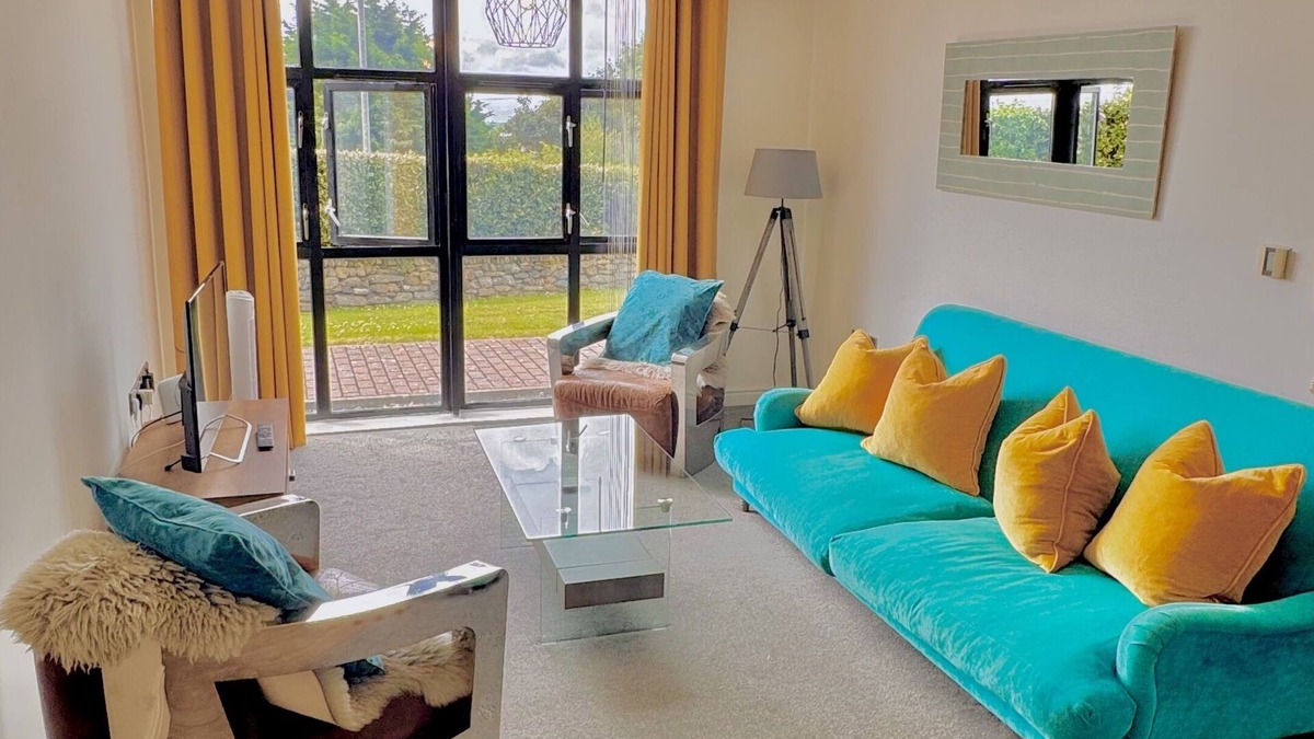 Boscundle Apartment | Two bedroom Apartment with partial sea view