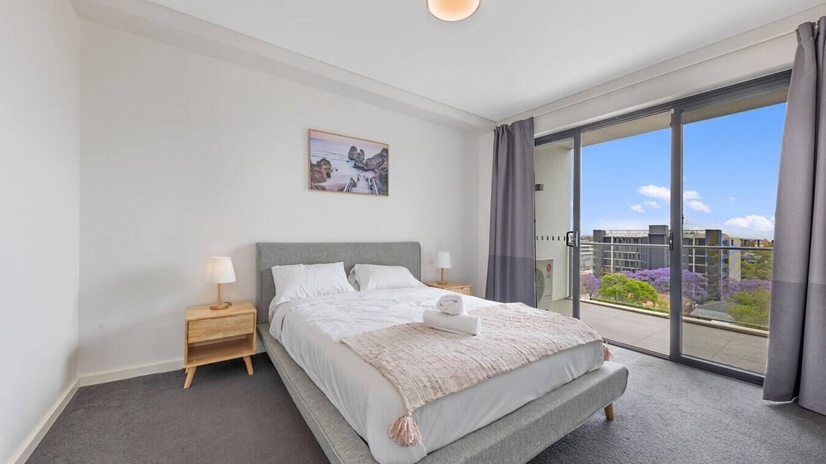 Homebush Apartment | Two bedroom apartment with Parking