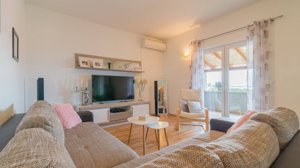 Bibinje Apartment | Two bedroom apartment with terrace and sea view Bibinje, Zadar (A-17554-a)