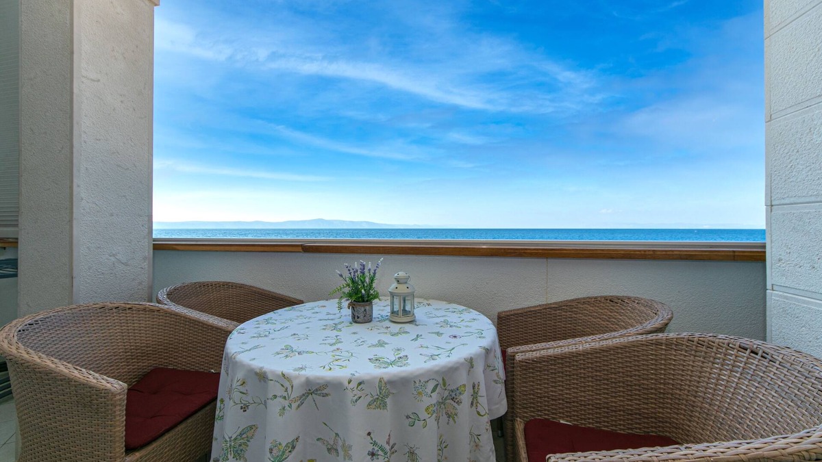 Drasnice Apartment | Two bedroom apartment near beach Drašnice, Makarska (A-6652-d)