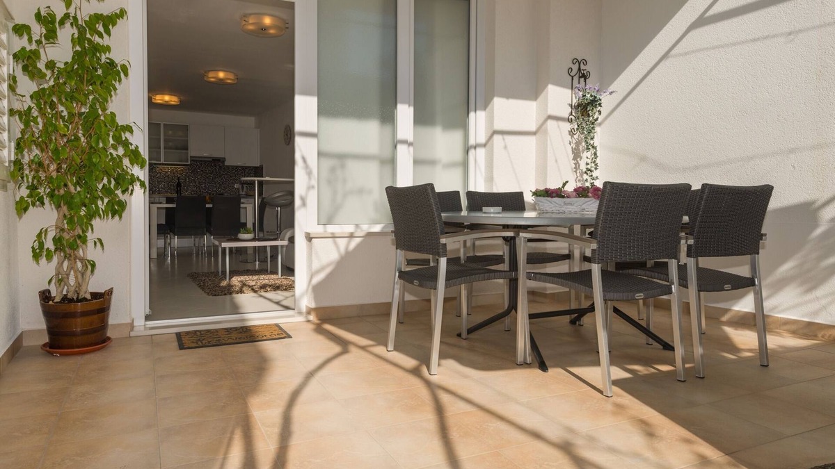 Donja luka Apartment | Two bedroom apartment with terrace Makarska (A-22419-a)