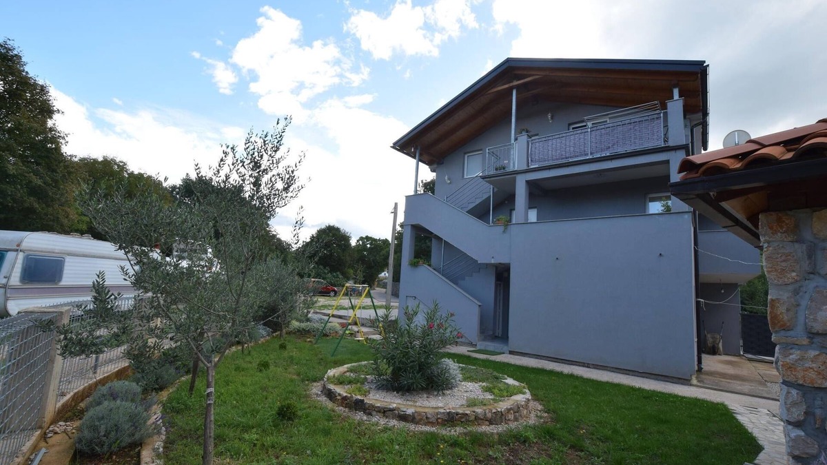 Gabonjin Apartment | Two bedroom apartment with balcony Gabonjin, Krk (A-19414-a)