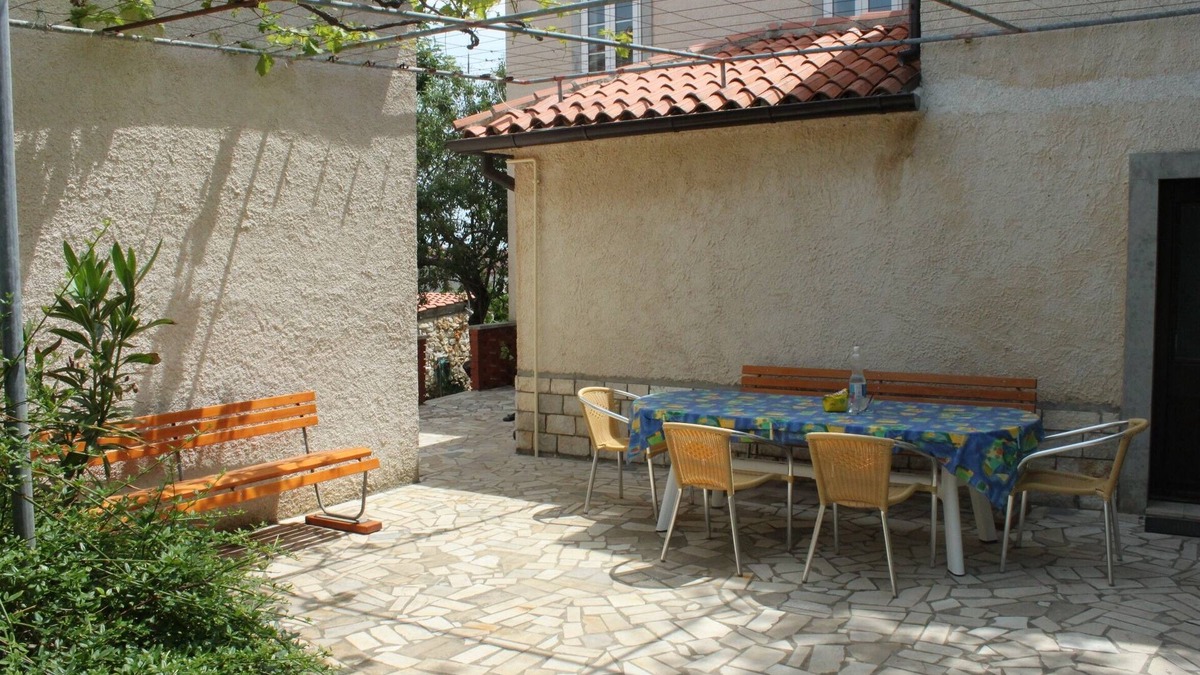 Nerezine Apartment | Two bedroom apartment with terrace Nerezine, Lošinj (A-3479-b)