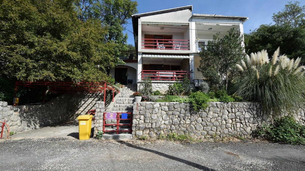 Municipality of Omisalj Apartment | Two bedroom apartment with terrace and sea view Omišalj, Krk (A-20480-a)