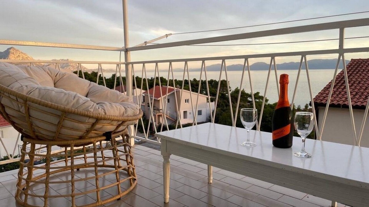 Blato Apartment | Two bedroom apartment with balcony and sea view Živogošće - Blato, Makarska (A-22253-d)