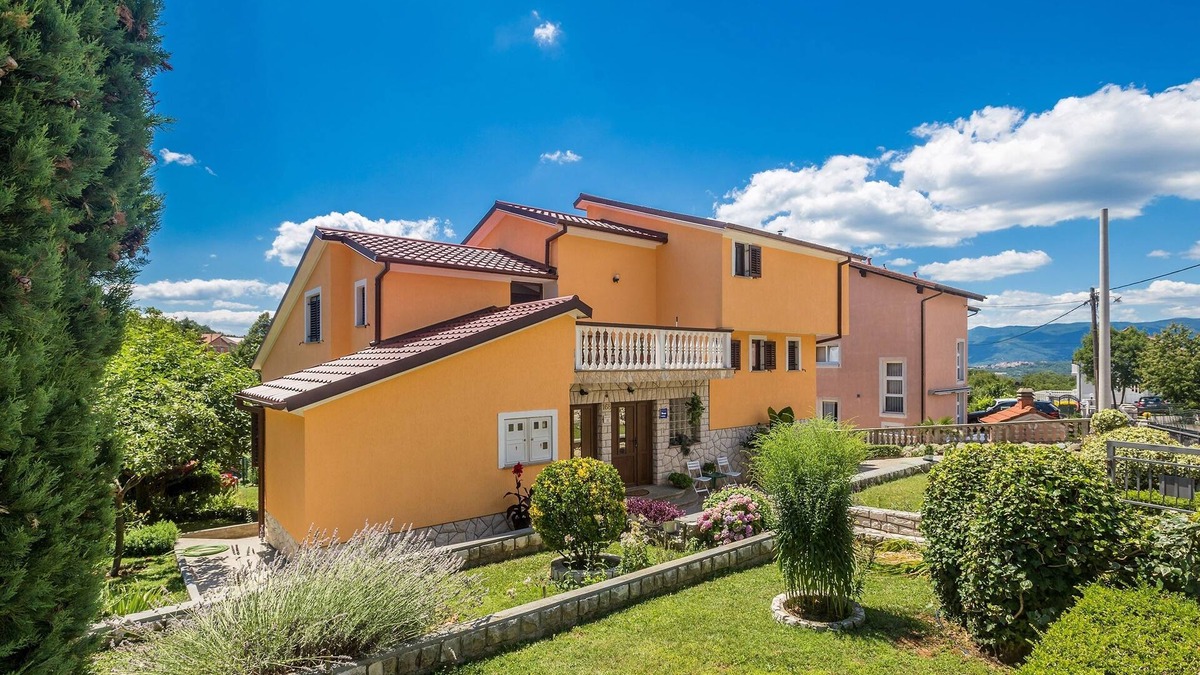 Sarsoni Apartment | Two bedroom apartment with terrace Viškovo, Rijeka (A-18894-a)