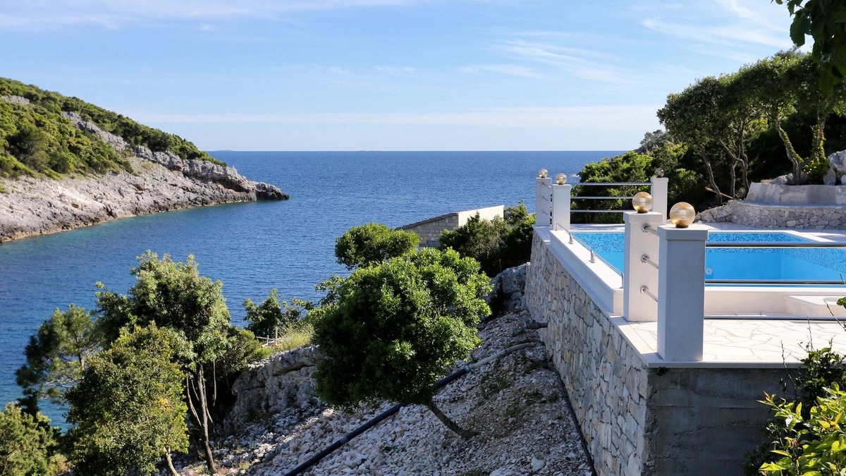 Rasohatica Apartment | Two bedroom apartment near beach Cove Rasohatica, Korčula (A-9699-a)