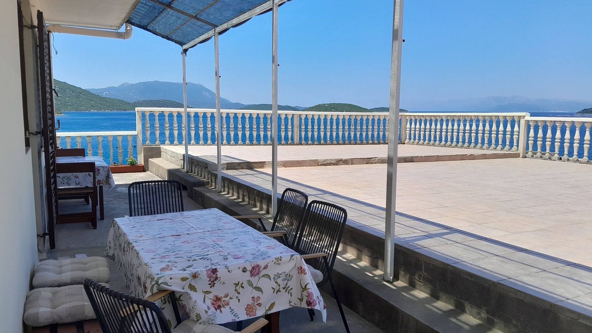 Dubrava Apartment | Two bedroom apartment near beach Cove Pještata, Pelješac (A-14440-e)