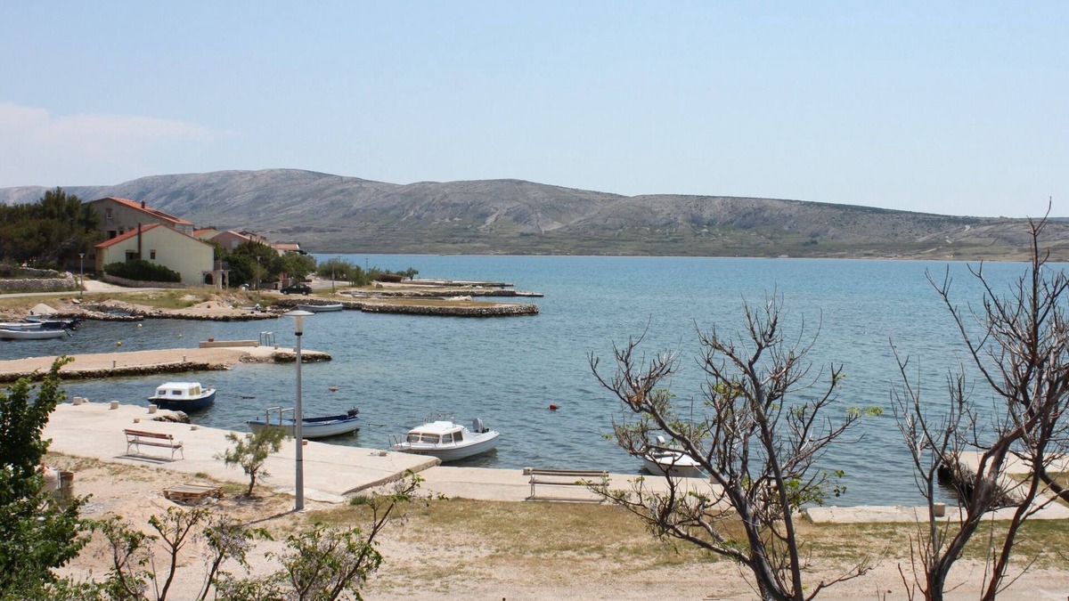 Kustici Apartment | Two bedroom apartment near beach Kustići, Pag (A-6355-c)