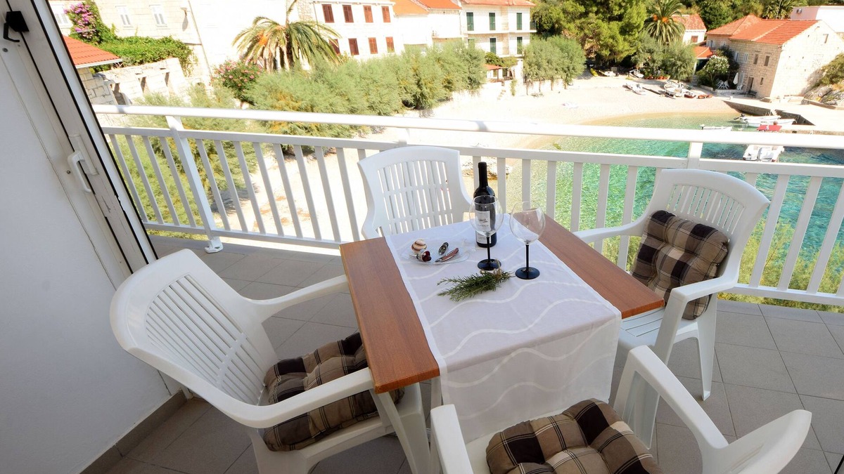 Podobuce Apartment | Two bedroom apartment near beach Podobuče, Pelješac (A-631-b)