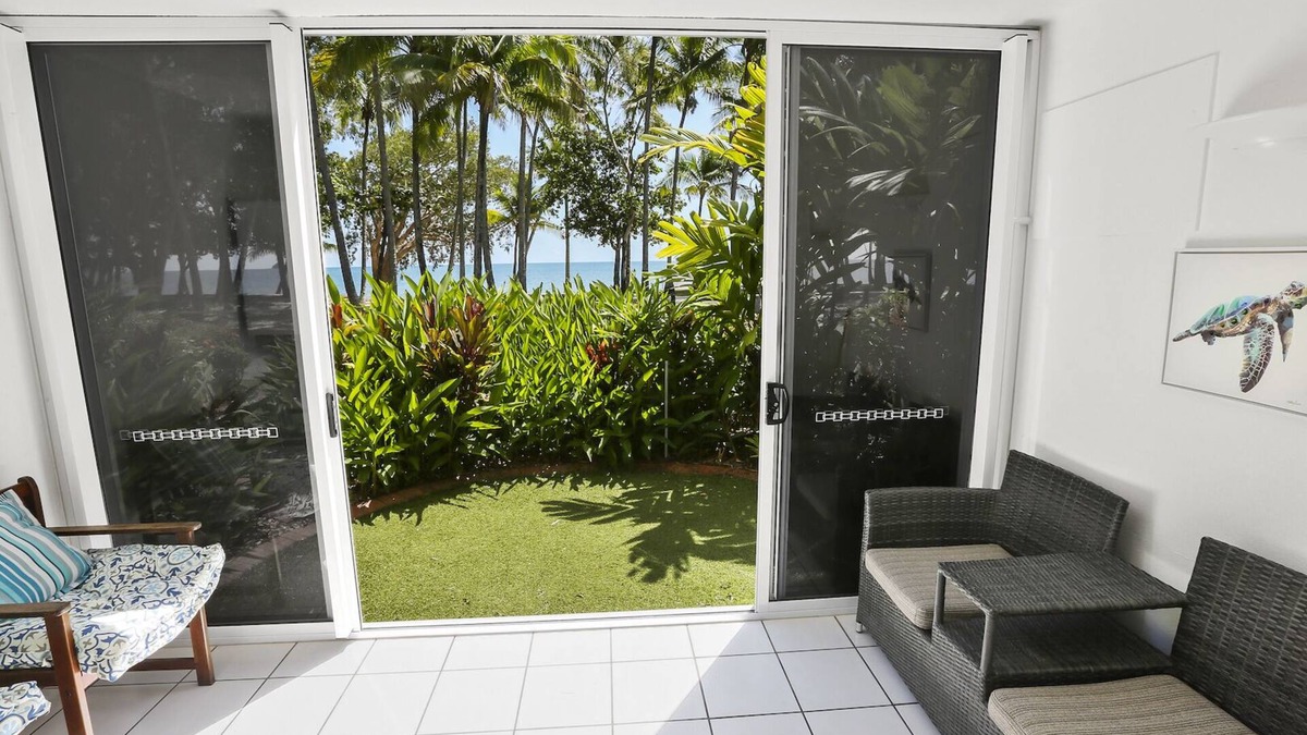 Clifton Beach Apartment | Two-Bedroom Apartment Right In Front Of The Beach!