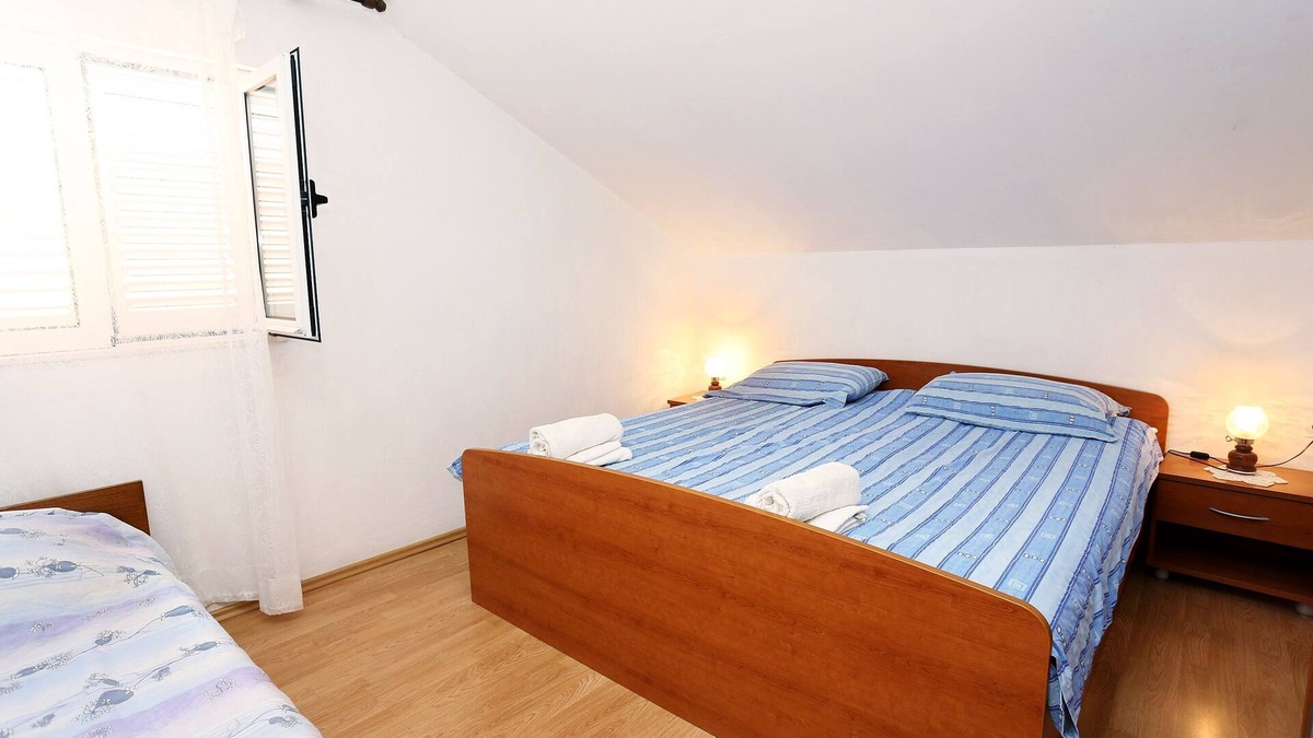 Zuljana Apartment | Two bedroom apartment with air-conditioning Žuljana, Pelješac (A-252-a)