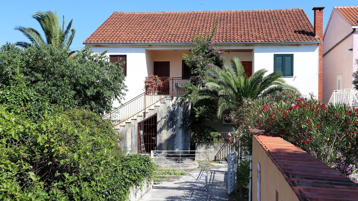 Sreser Apartment | Two bedroom apartment with terrace Sreser, Pelješac (A-10206-a)