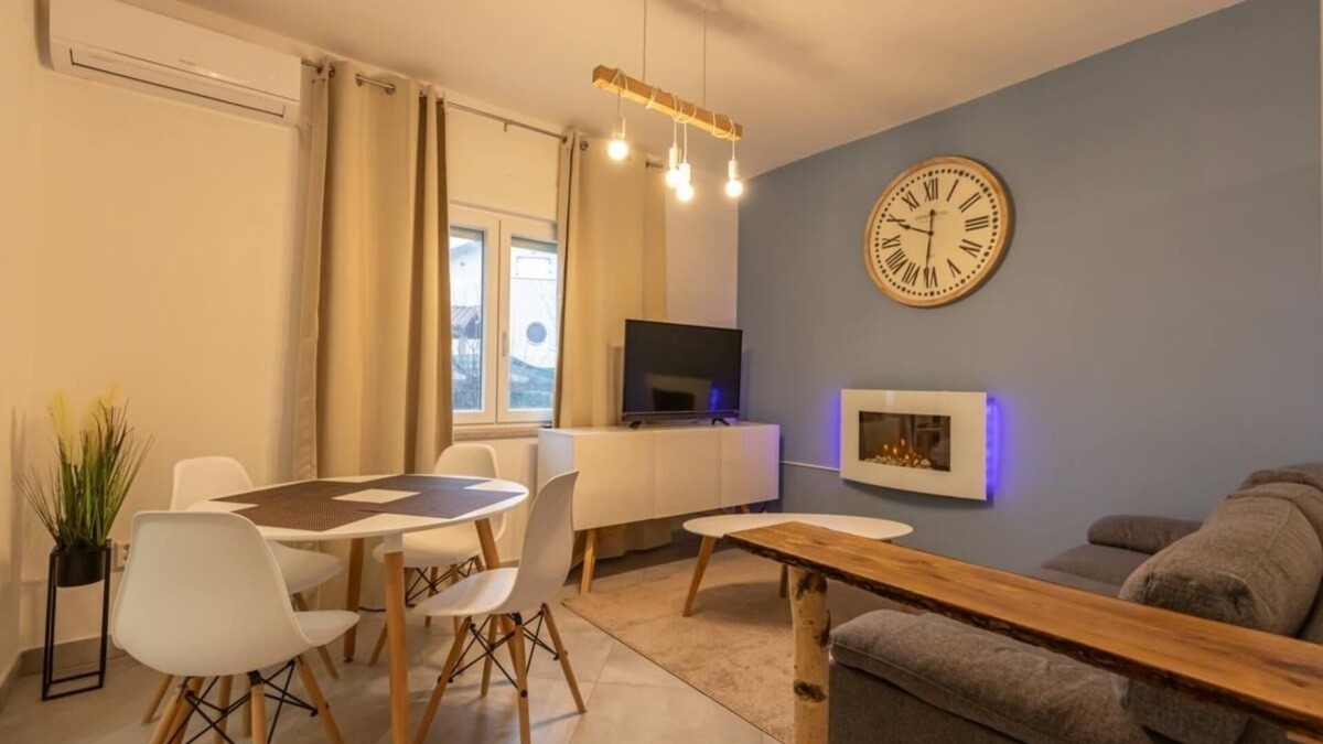 Trinajstici Apartment | Two bedroom apartment with terrace Jušići, Opatija (A-15874-a)