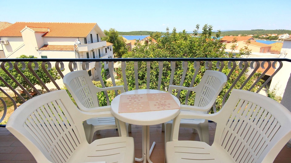 Loviste Apartment | Two bedroom apartment with balcony and sea view Lovište, Pelješac (A-10182-a)