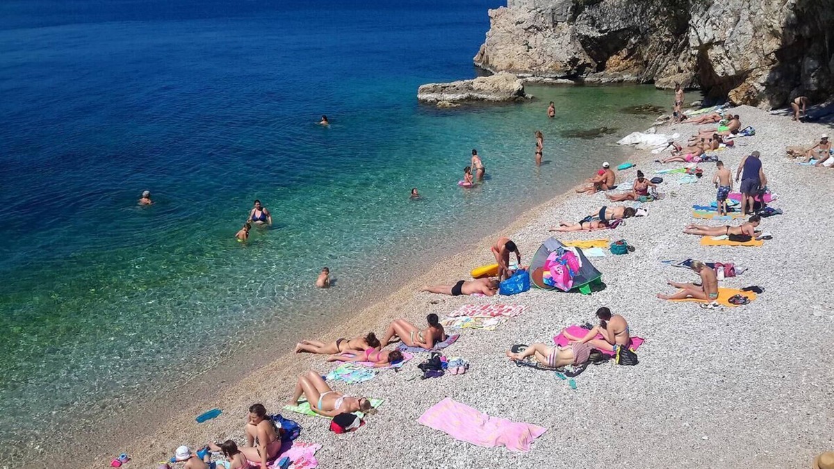 Rijeka Apartment | Two bedroom apartment with air-conditioning Rijeka (A-22082-a)