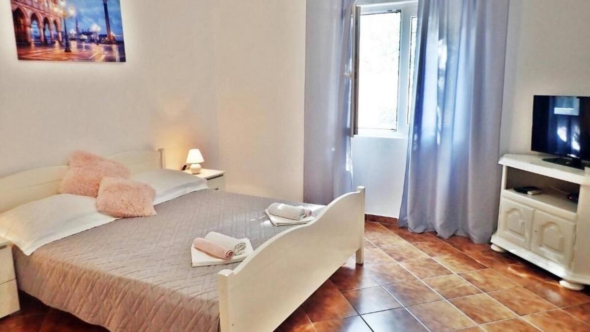 Seline Apartment | Two bedroom apartment with terrace Seline, Paklenica (A-21208-a)