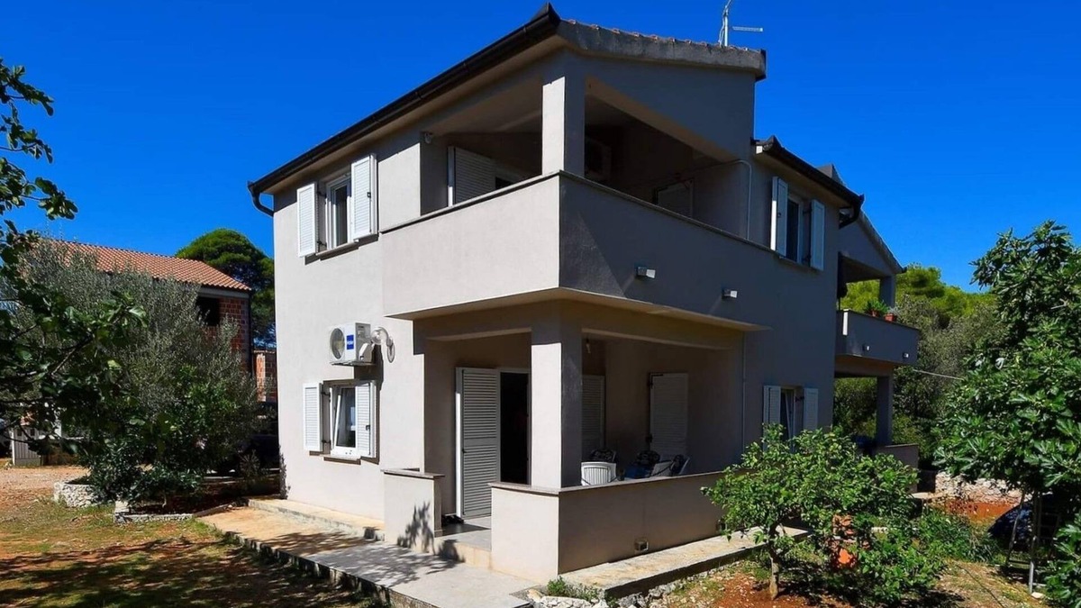 Susica Apartment | Two bedroom apartment with terrace Sušica, Ugljan (A-20758-a)