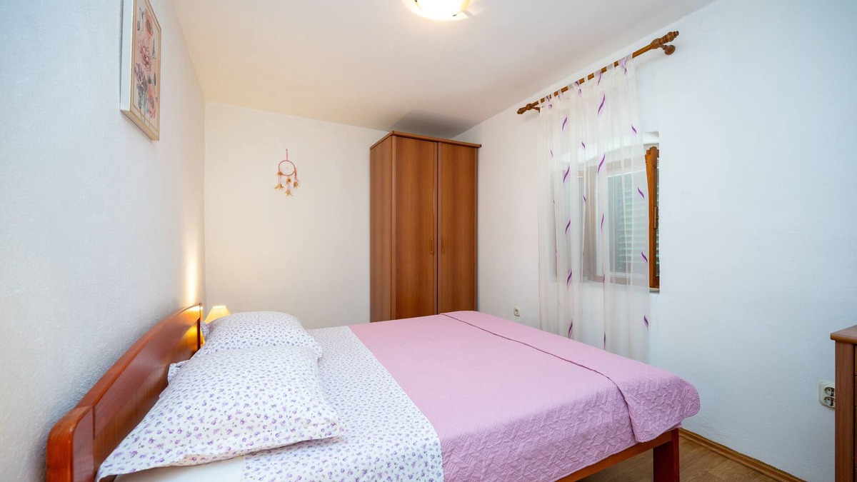 Savar Apartment | Two bedroom apartment with air-conditioning Savar, Dugi otok (A-12762-a)