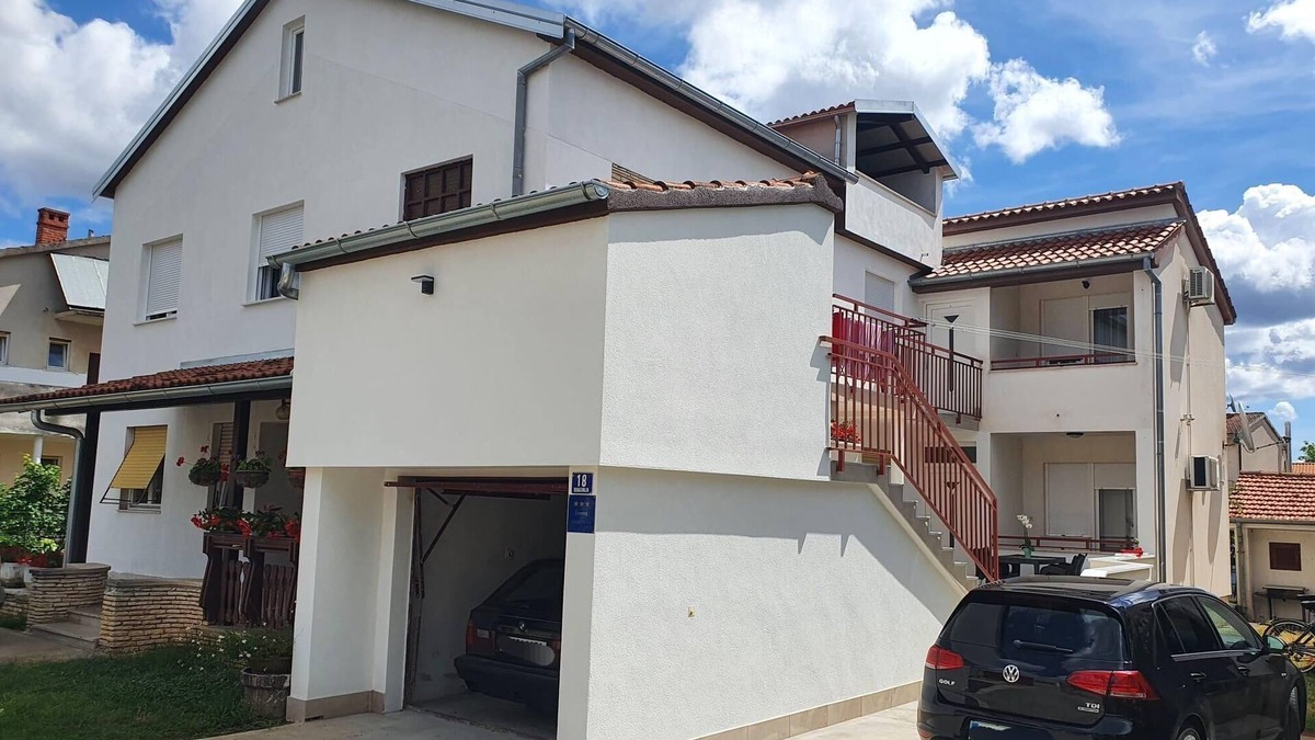 Valbandon Apartment | Two bedroom apartment with terrace Valbandon, Fažana (A-15386-a)