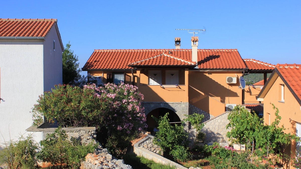 Ilovik Apartment | Two bedroom apartment with terrace Ilovik, Lošinj (A-8078-a)