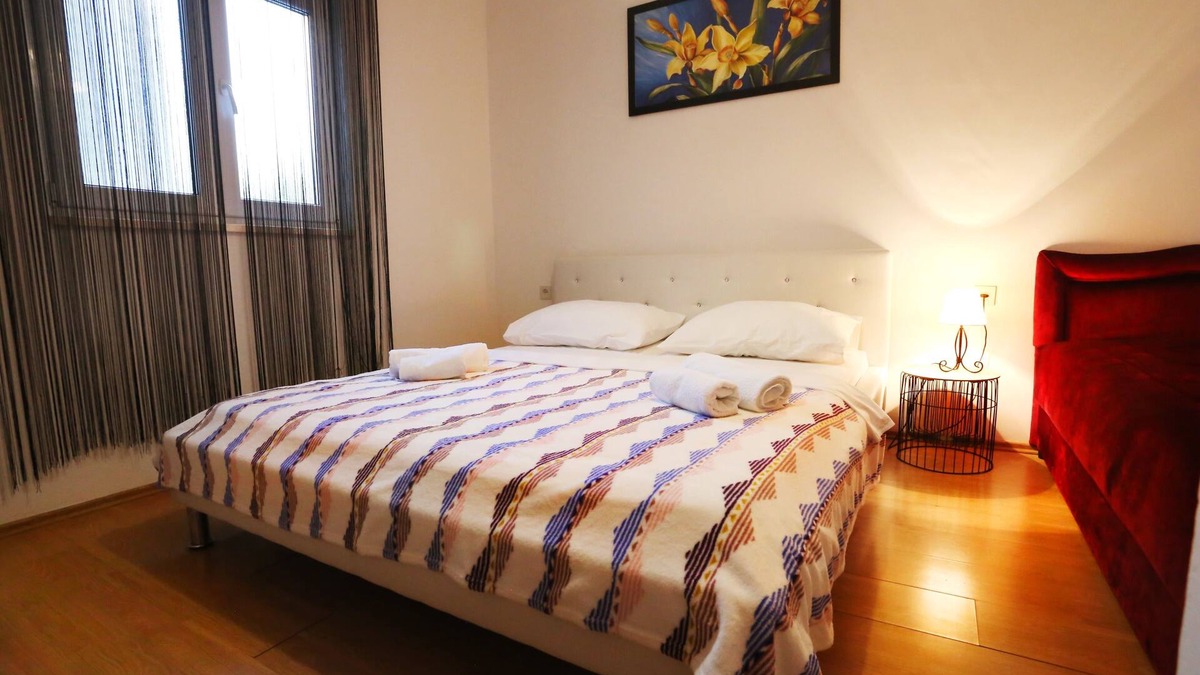 Poljica Apartment | Two bedroom apartment with terrace and sea view Poljica, Trogir (A-5199-a)
