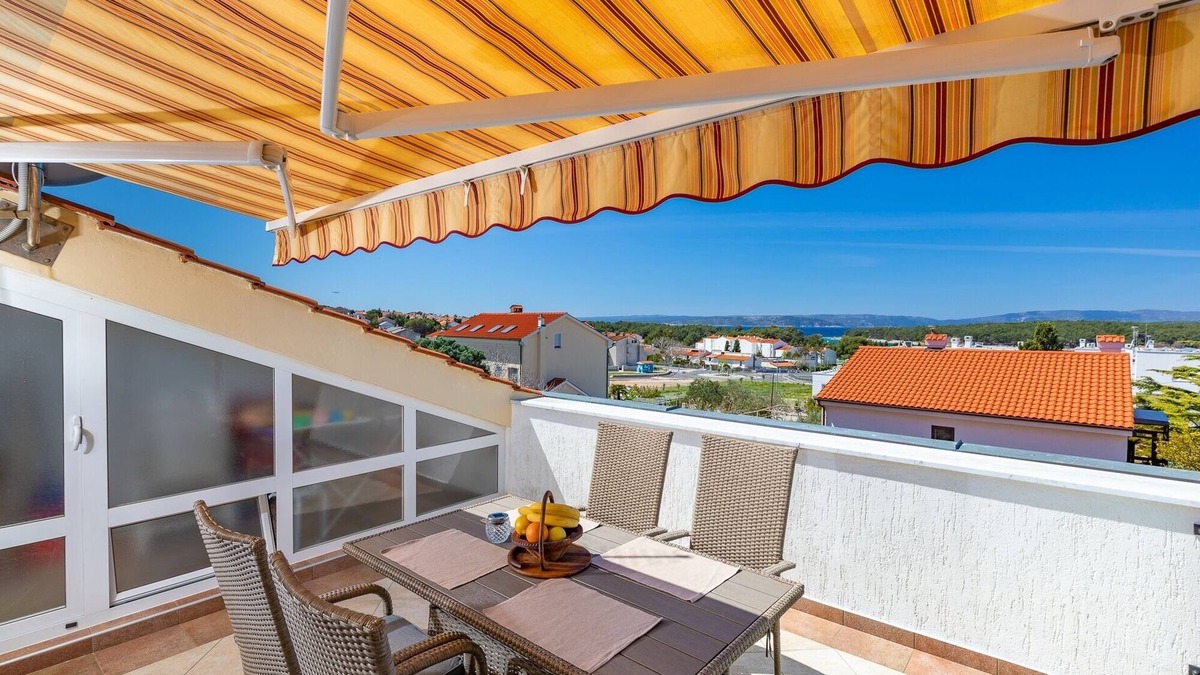Punat Apartment | Two bedroom apartment with terrace and sea view Punat, Krk (A-20553-c)