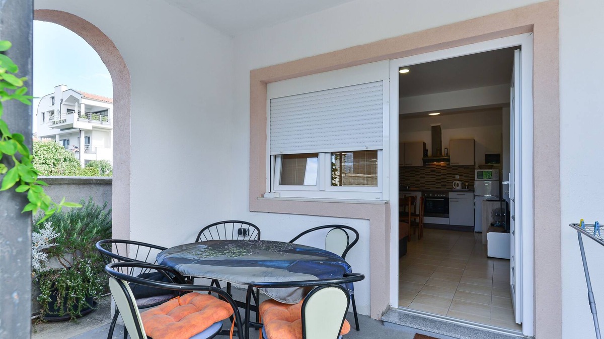 Zadar Apartment | Two bedroom apartment with terrace Zadar (A-20037-b)