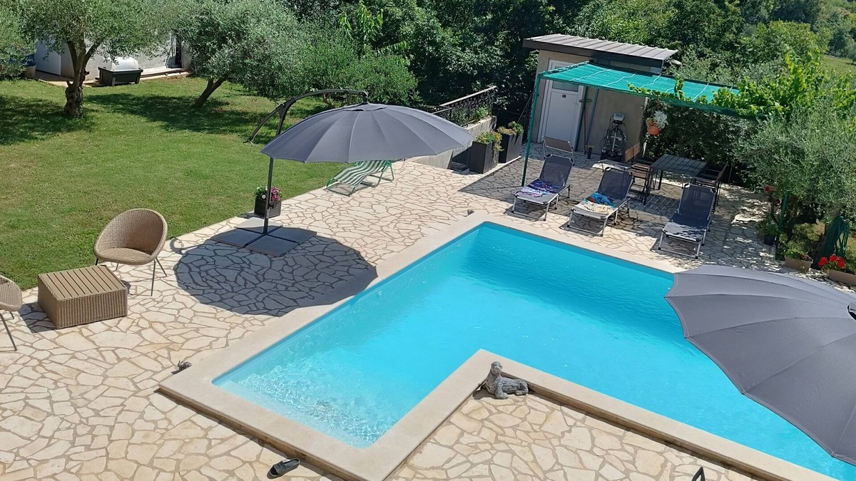 Kastel Apartment | Two bedroom apartment with balcony Kaštel, Central Istria - Središnja Istra (A-21309-a)