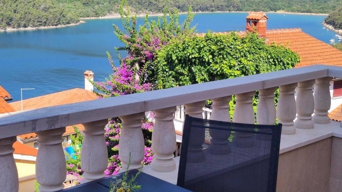 Duga Luka Apartment | Two bedroom apartment with terrace and sea view Duga Luka (Prtlog), Labin (A-5528-b)