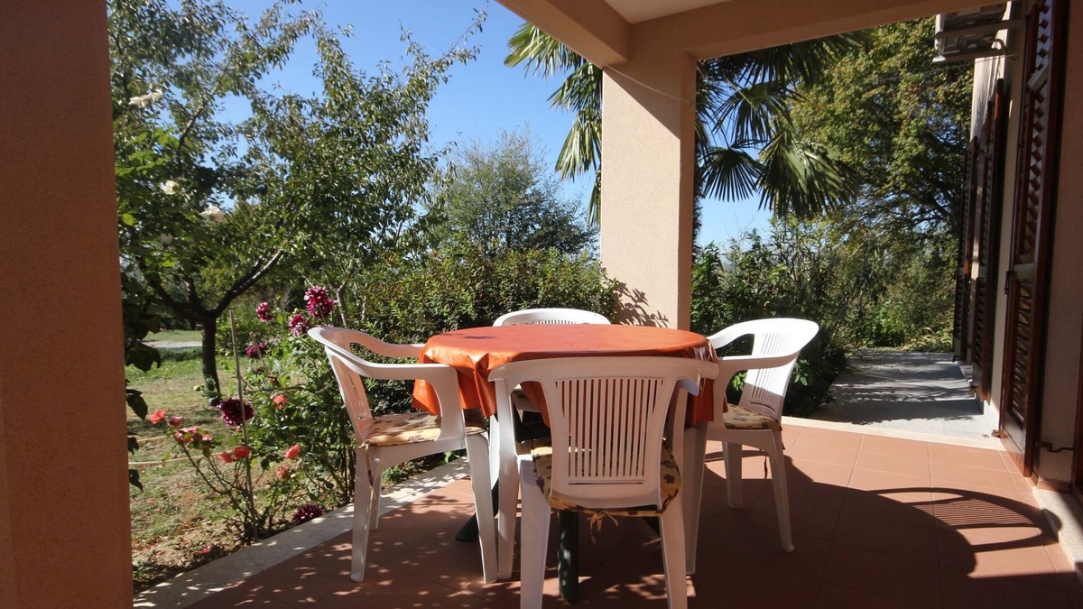 Kapelica Apartment | Two bedroom apartment with terrace Presika, Labin (A-7390-b)