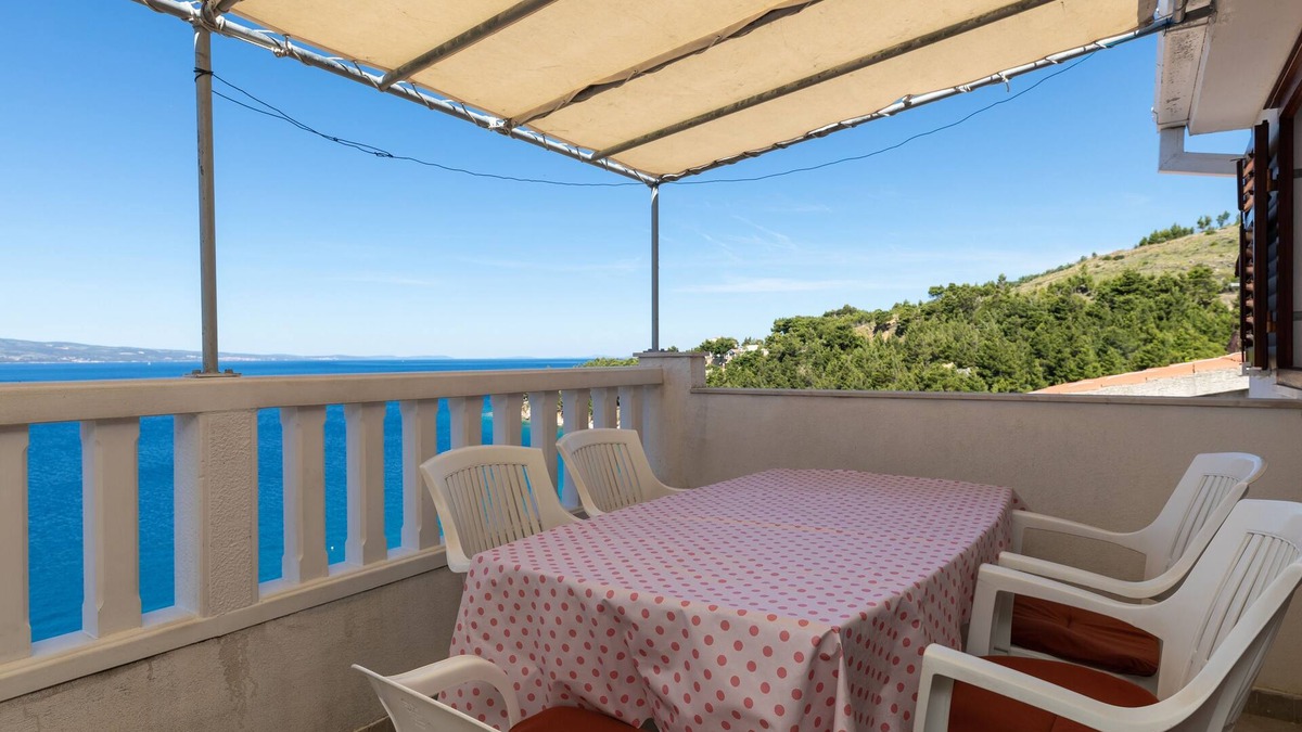 Stanici Apartment | Two bedroom apartment with terrace and sea view Stanići, Omiš (A-19750-a)