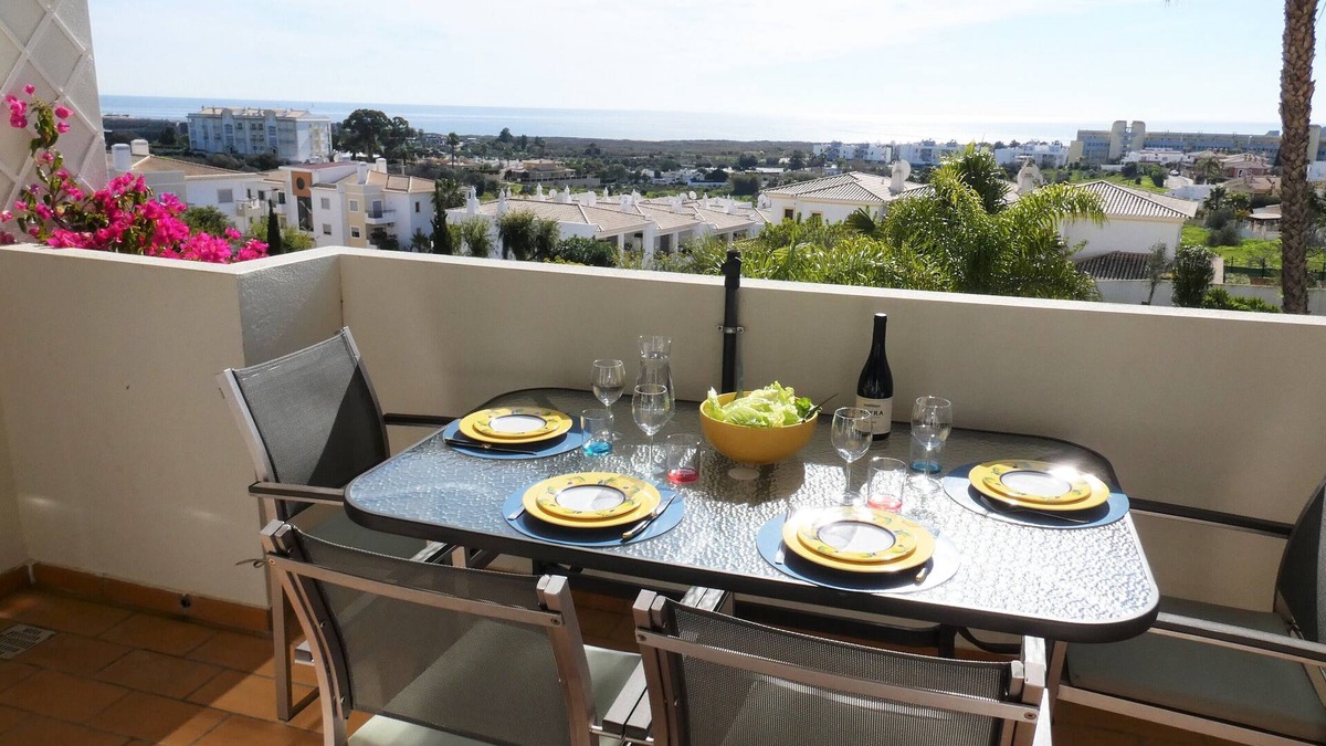 Telheiro Apartment | Two-Bedroom Apartment with Sea View