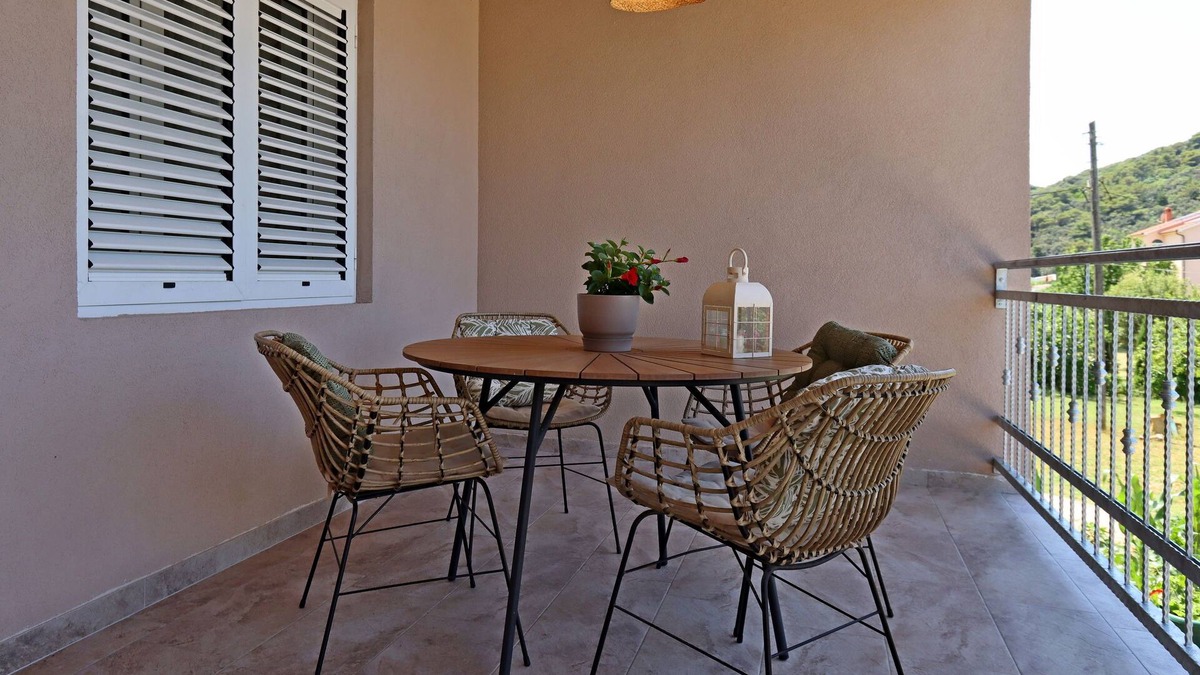 Kampor Apartment | Two bedroom apartment with terrace Kampor, Rab (A-17396-a)