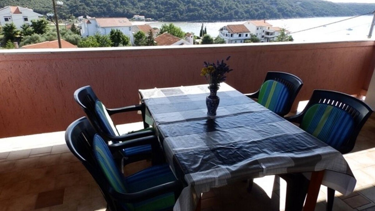 Kampor Apartment | Two bedroom apartment with terrace and sea view Kampor, Rab (A-15144-a)