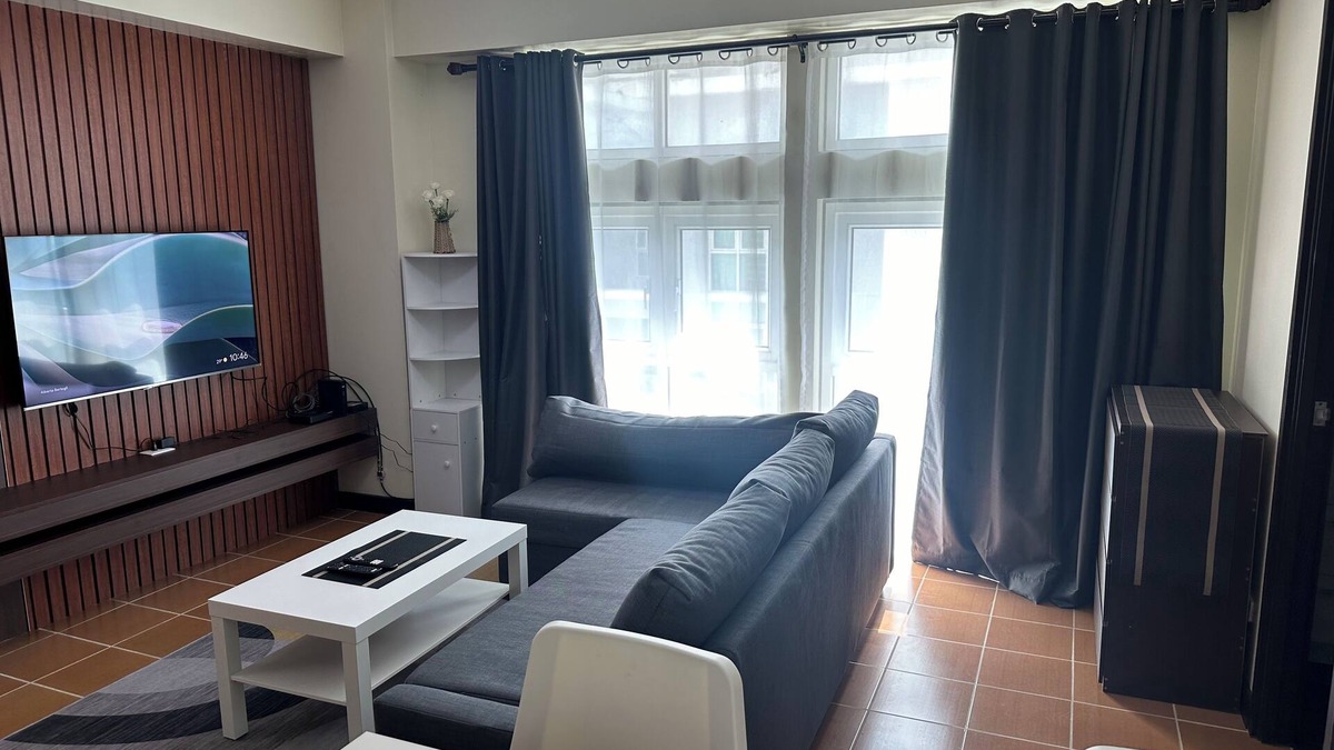 Bangkal Condo | Two Bedroom Condo in Makati- Good for 6!