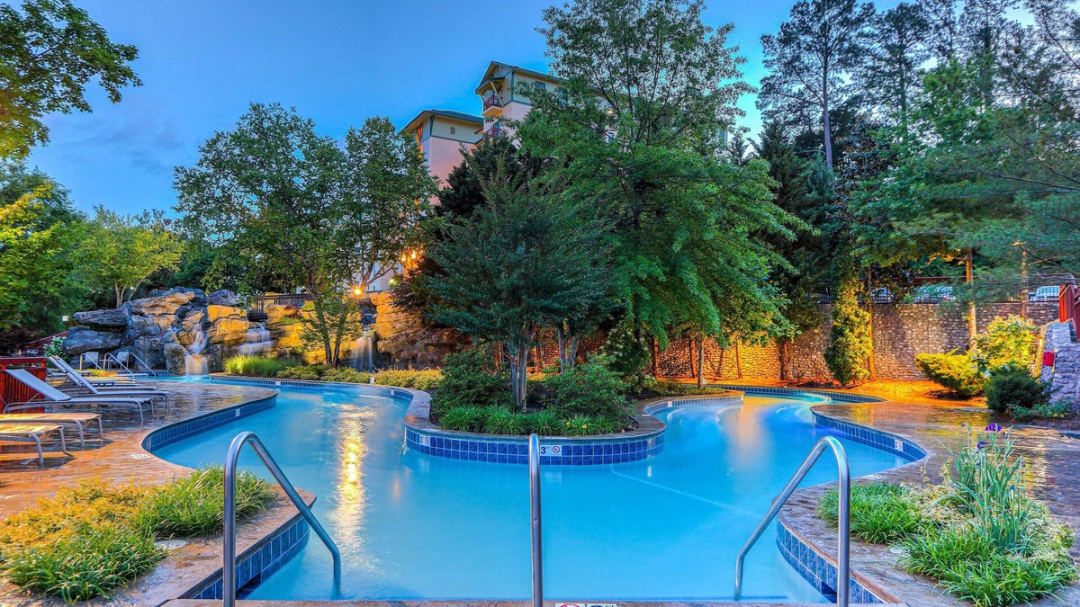 Pigeon Forge Condo | Two Bedroom Condo - 2 Kings