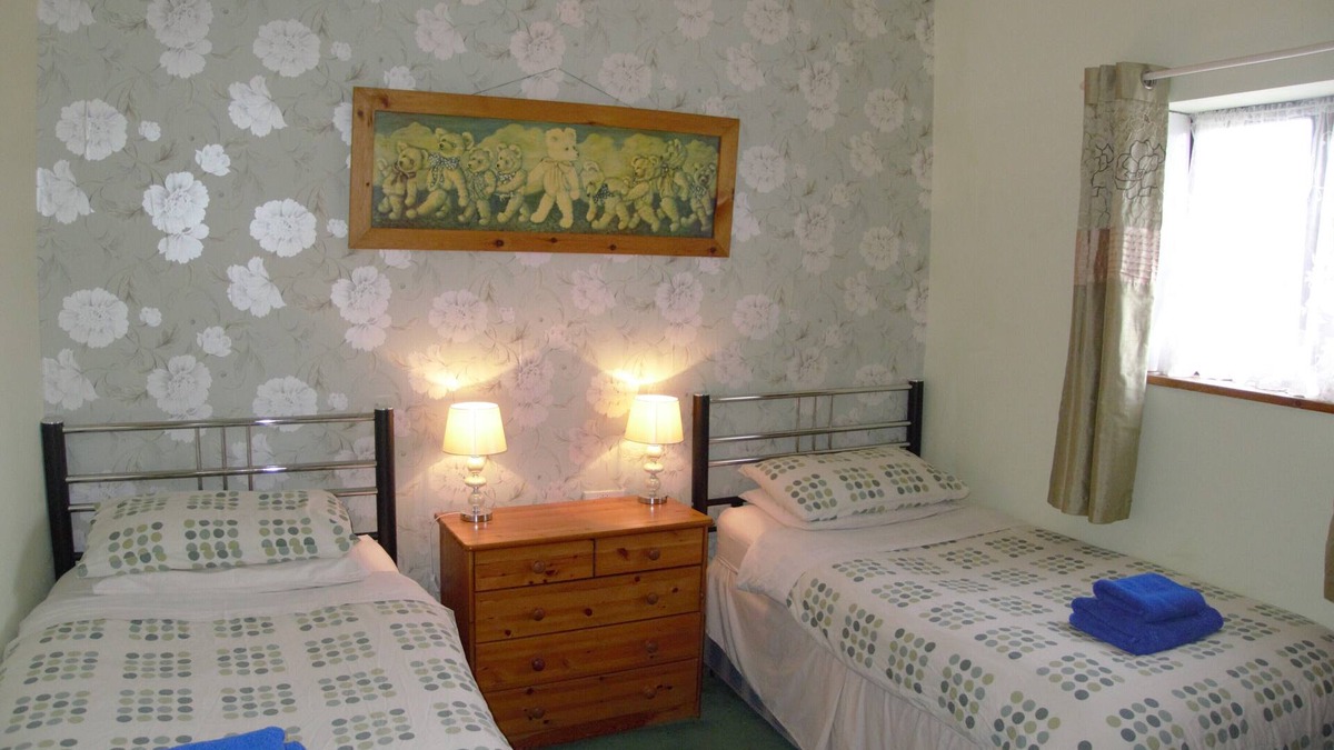 Llandwrog Cottage | Two Bedroom Cottage, Outside Caernarfon
