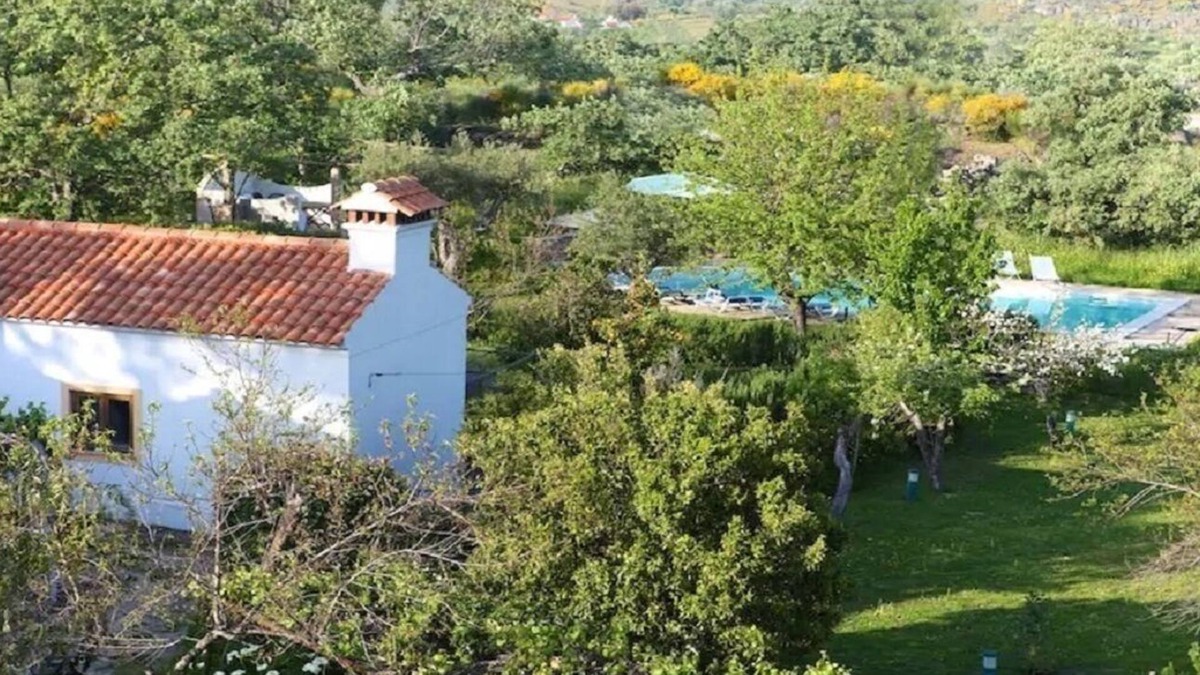 Moita Cottage | Two bedroom Cottage near Marvao, Sao Mamede Natural Park. Shared pool