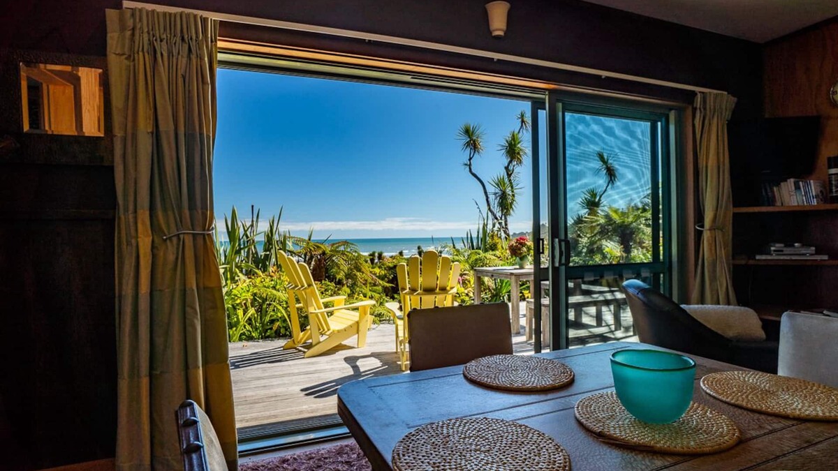 Punakaiki Cottage | Two bedroom cottage with sea views, Punakaiki