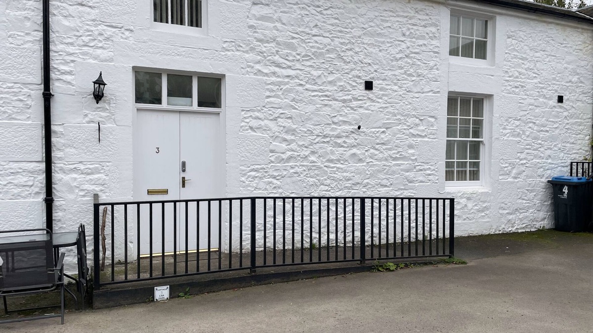 Beattock Cottage | Two Bedroom Cottage sleeps five adults.