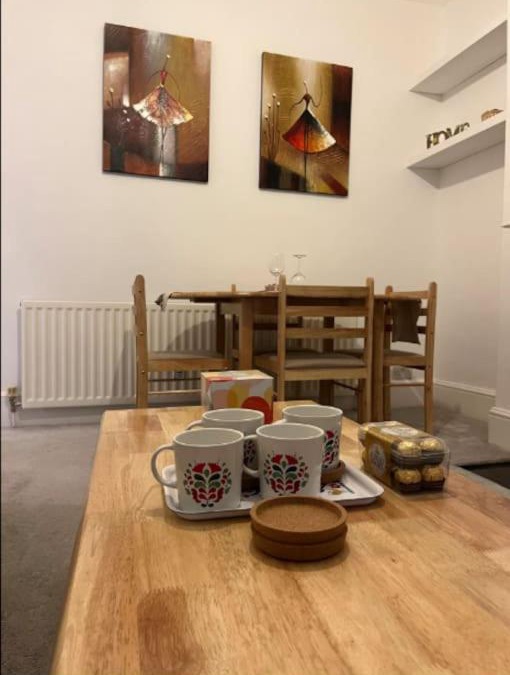 St. Leonard's Apartment | Two Bedroom Flat in London