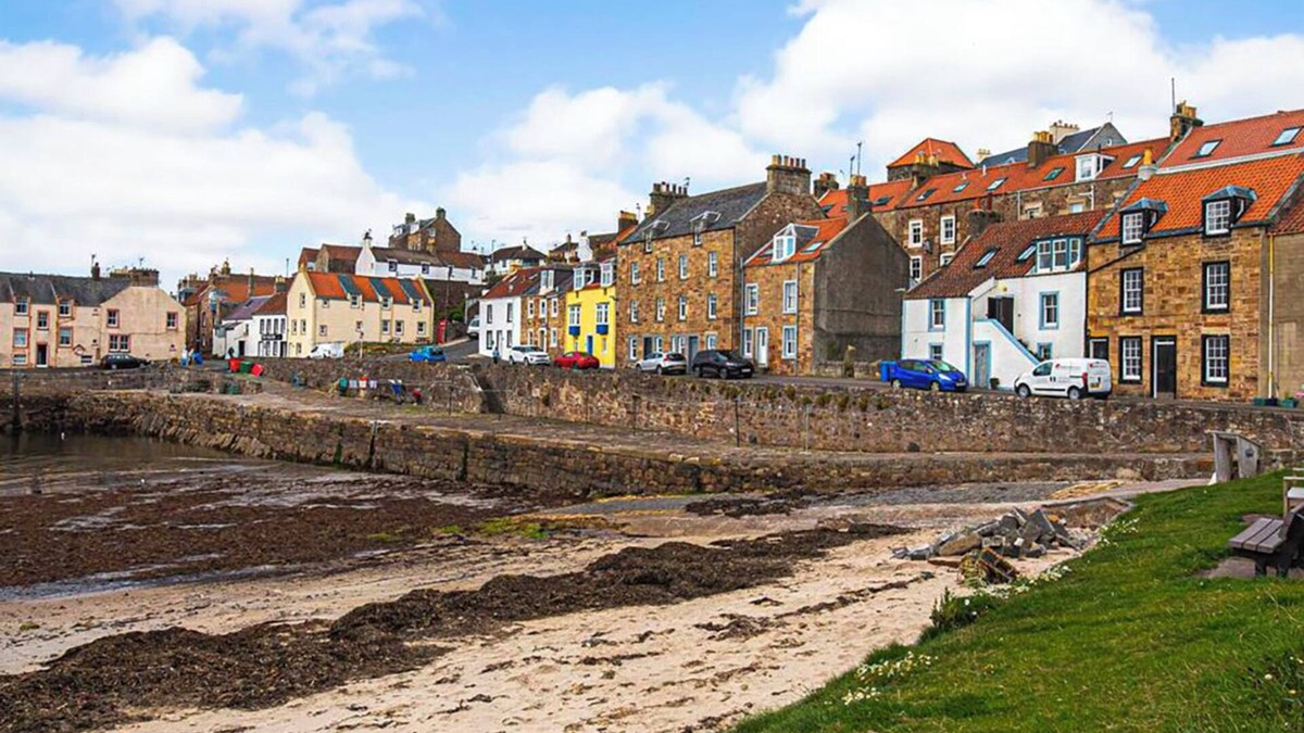 Cellardyke Apartment | Two Bedroom Flat on Picturesque Harbour with Wonderful Sea Views (FI 00099 F)