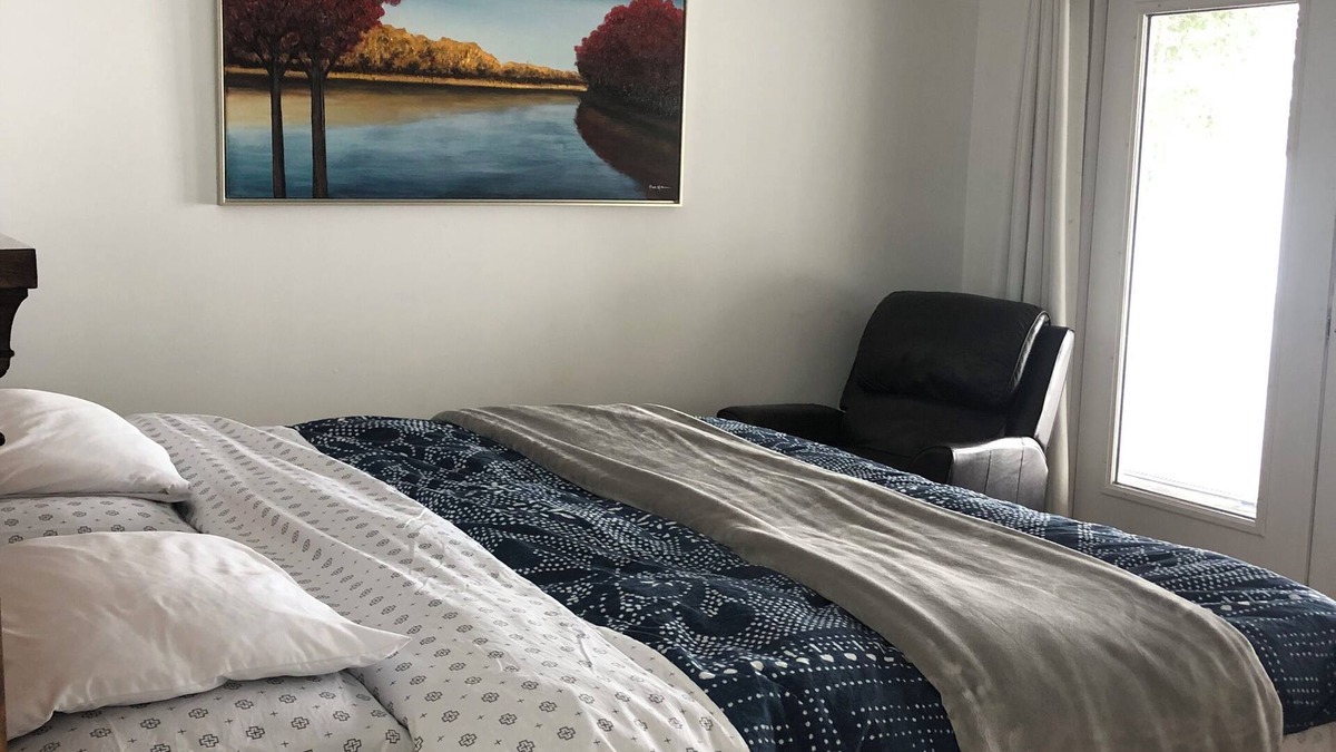 Sudbury Apartment | Two bedroom guest suite on the lake