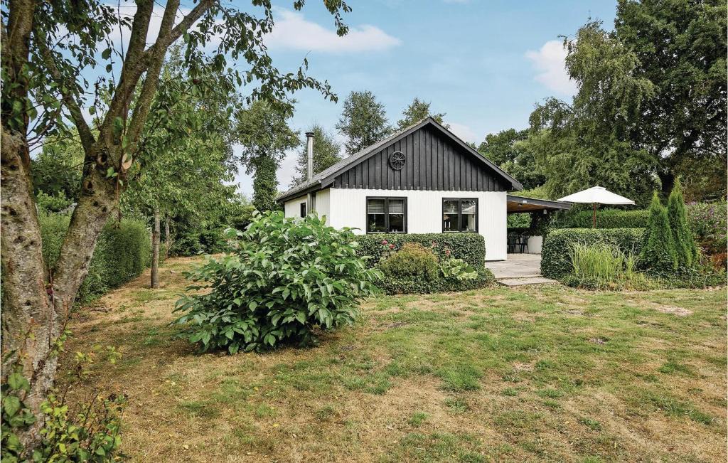 Skovmose House | Two-Bedroom Holiday Home In Sydals