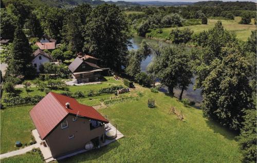 Glina House | Two-Bedroom Holiday Home In Pokupska Slatina